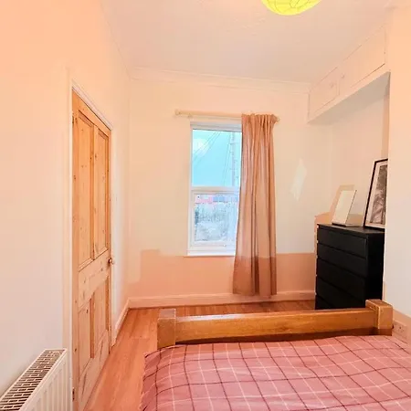 The Racecourse Retreat *