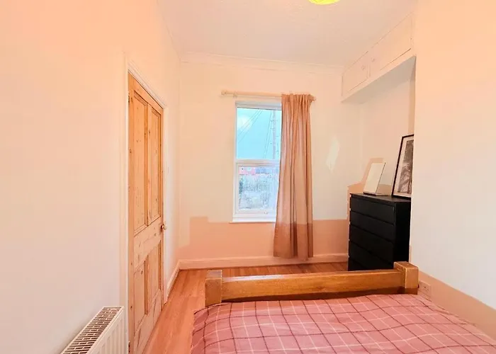 The Racecourse Retreat *